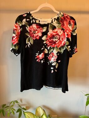 C.D. Petites Black Floral Knit Top | Fits Like Large